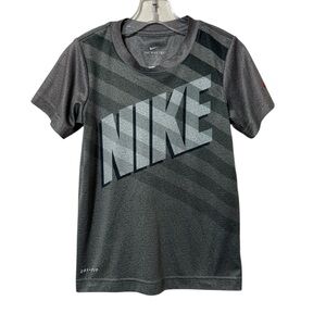 Nike Boys Size 6 Short Sleeve Gray Shirt